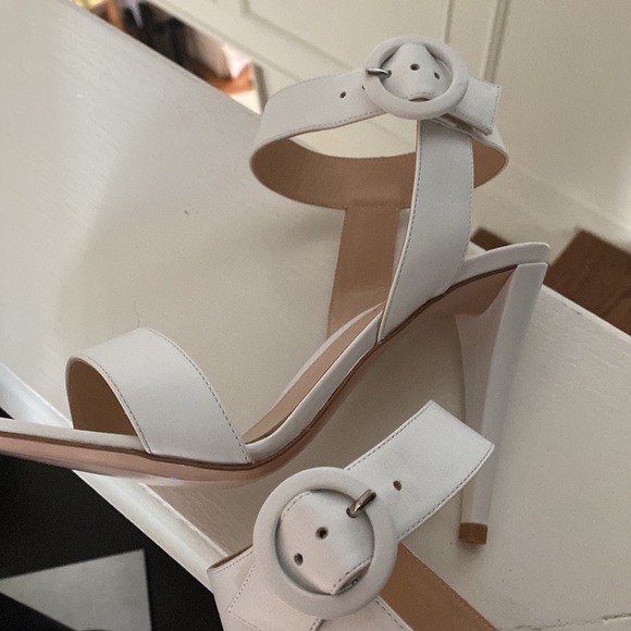 Gianvito Rossi White high heel sandals - Picture 9 of 16